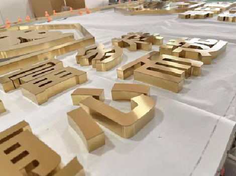 资源拉丝不锈钢字的特点。